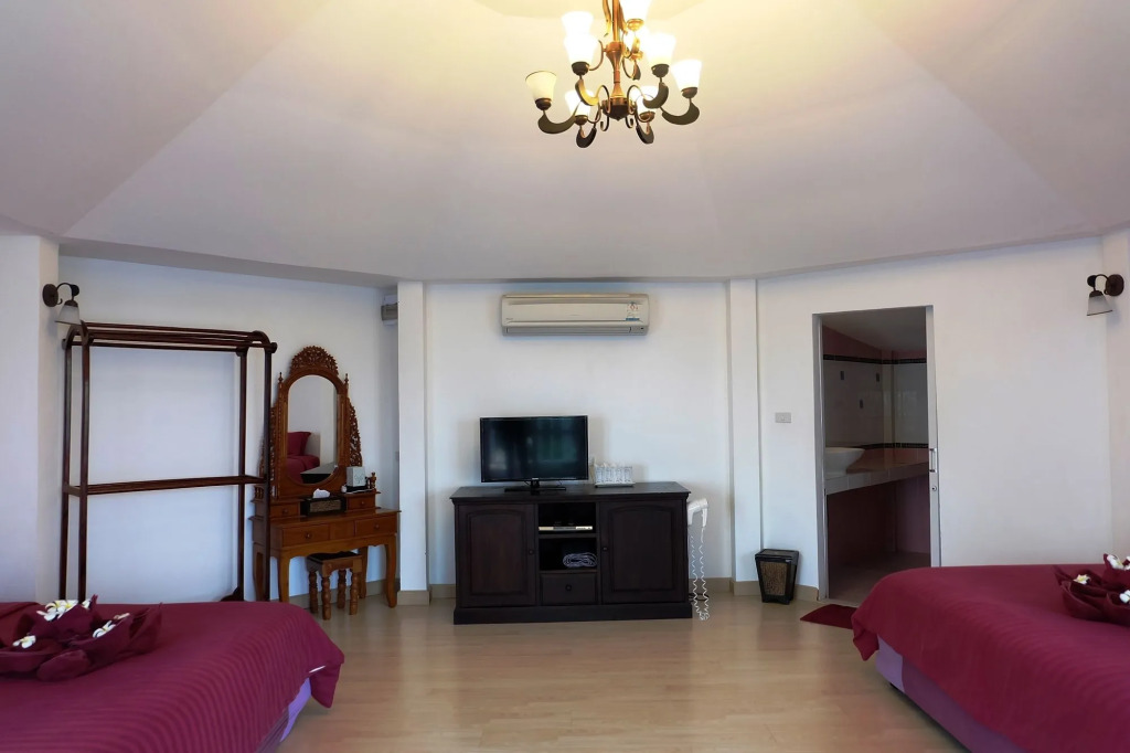 Kira Baya Koh Samed