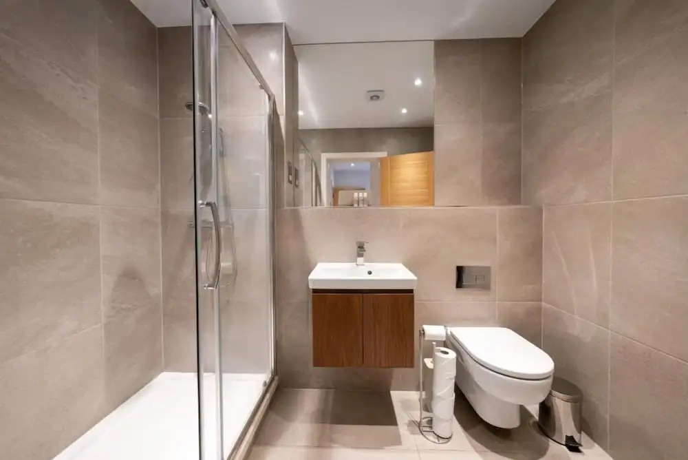 The Hampstead Crib - Bewitching 2bdr Flat With Balcony