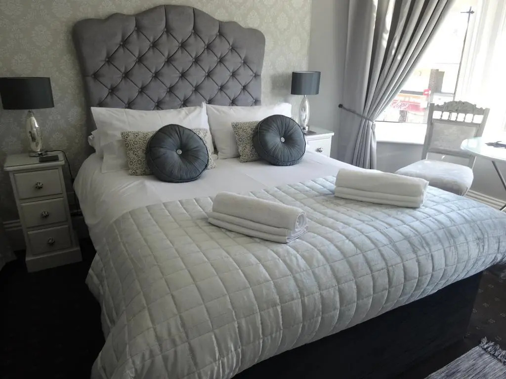 Elmswood Guest House