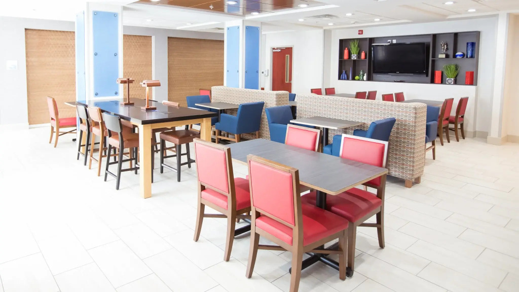 Holiday Inn Express & Suites Knoxville-Farragut by IHG