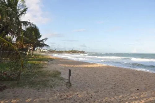 3 Suítes, praia e piscina