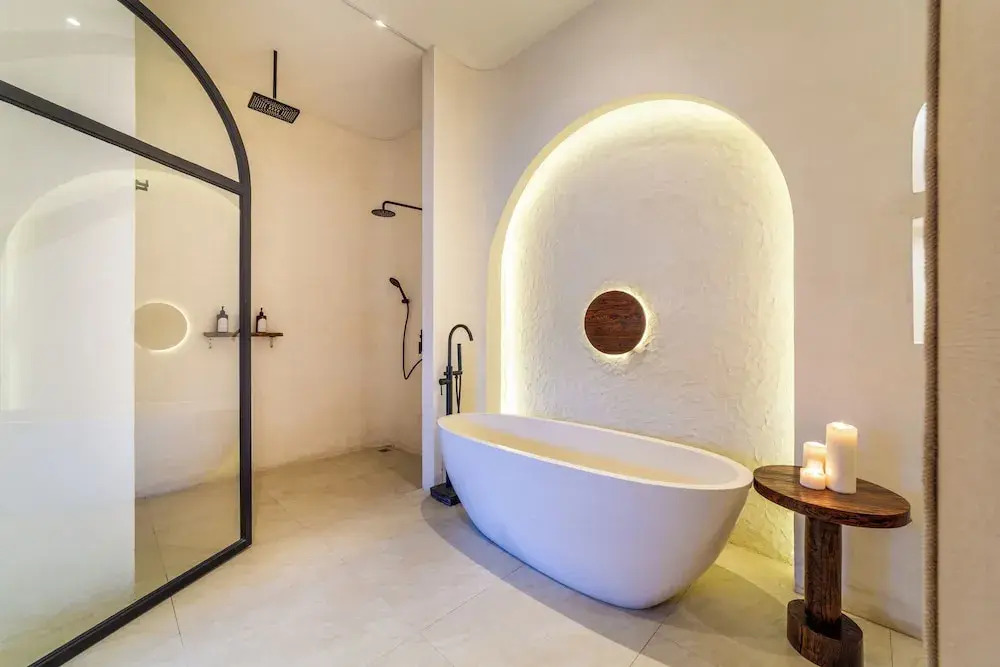 Amara Suite 2 by Orivista, Exclusive Couples Suite