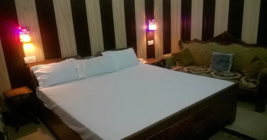 Hotel Golden Woods