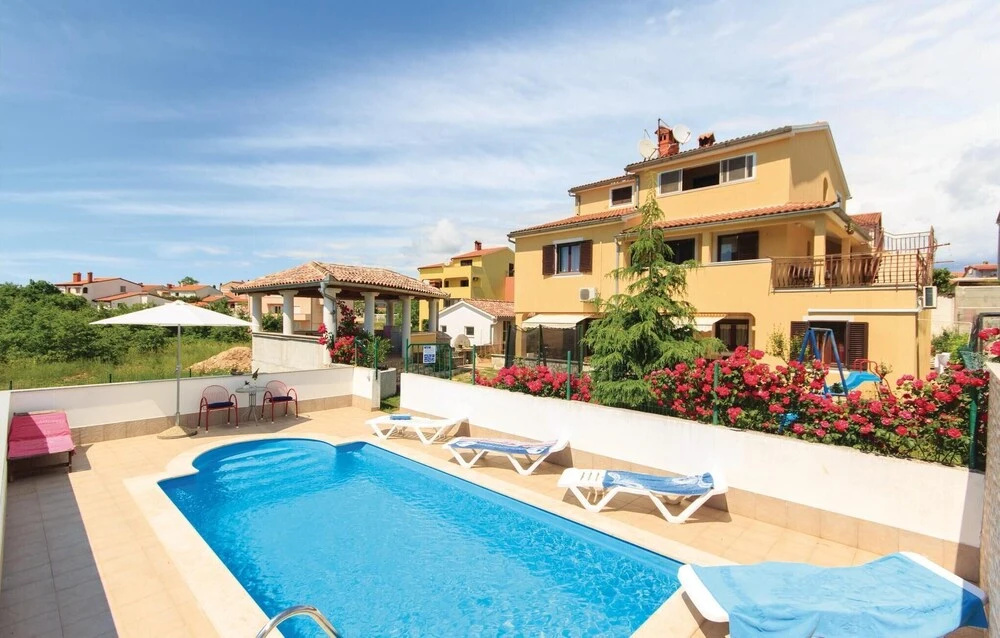 Amazing Home in Pula With Wifi and 3 Bedrooms