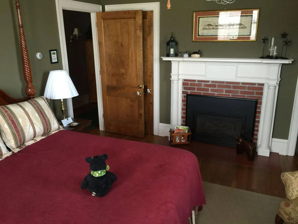 The Collins House Inn