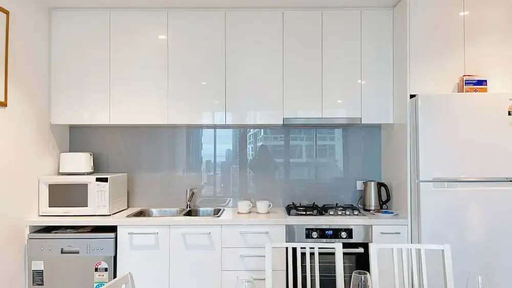 Melbourne One 2B2B1C Apt by GoodLive