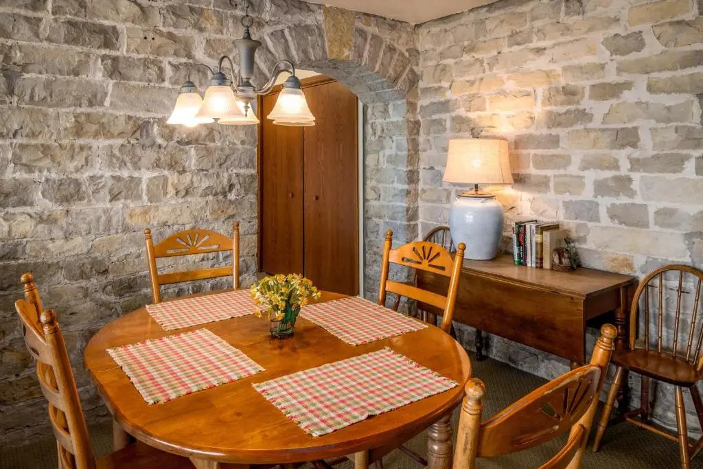 Harbor Guest House