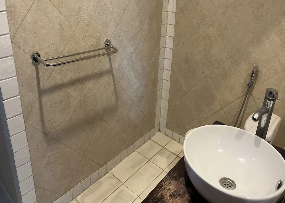 R Residence Jakarta