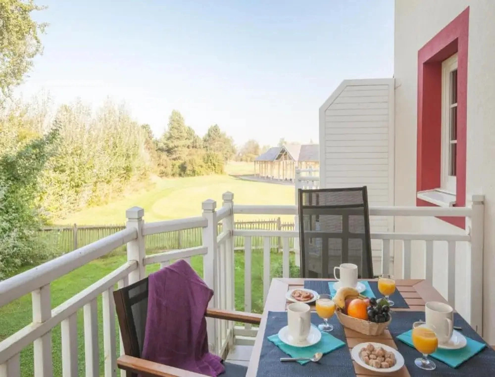Retreat With Garden or Golf Views