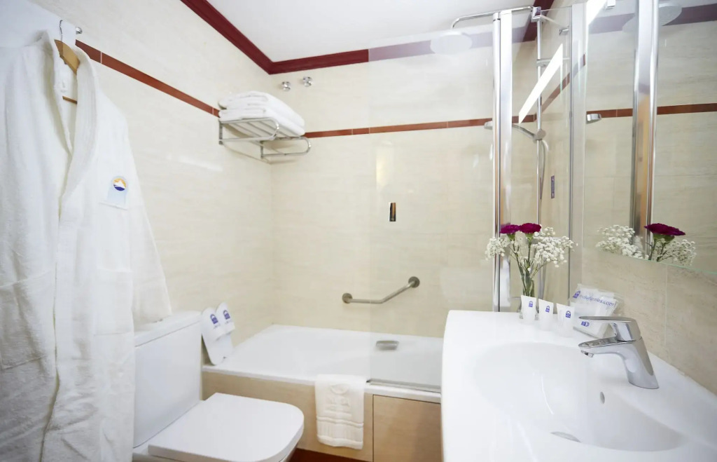 Invisa Hotel La Cala