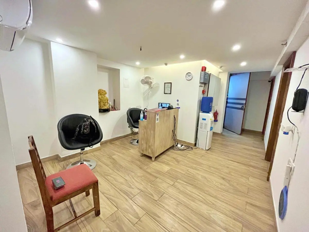 Red Rose Homestay - Rooms with Kitchenette