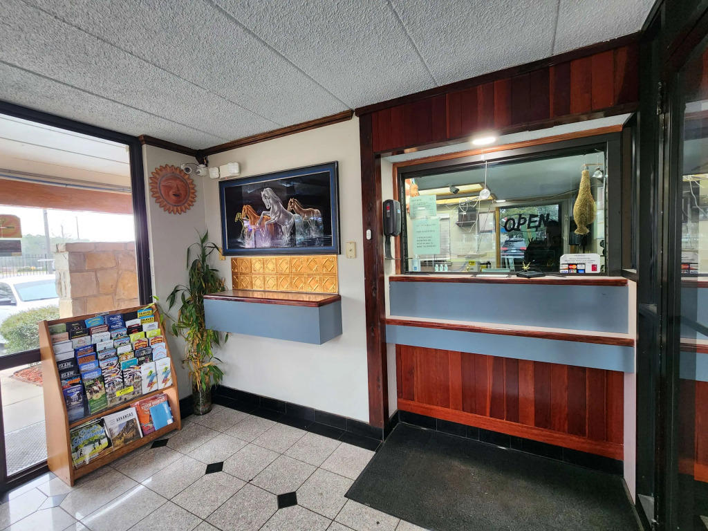 Americas Best Value Inn and Suites Little Rock