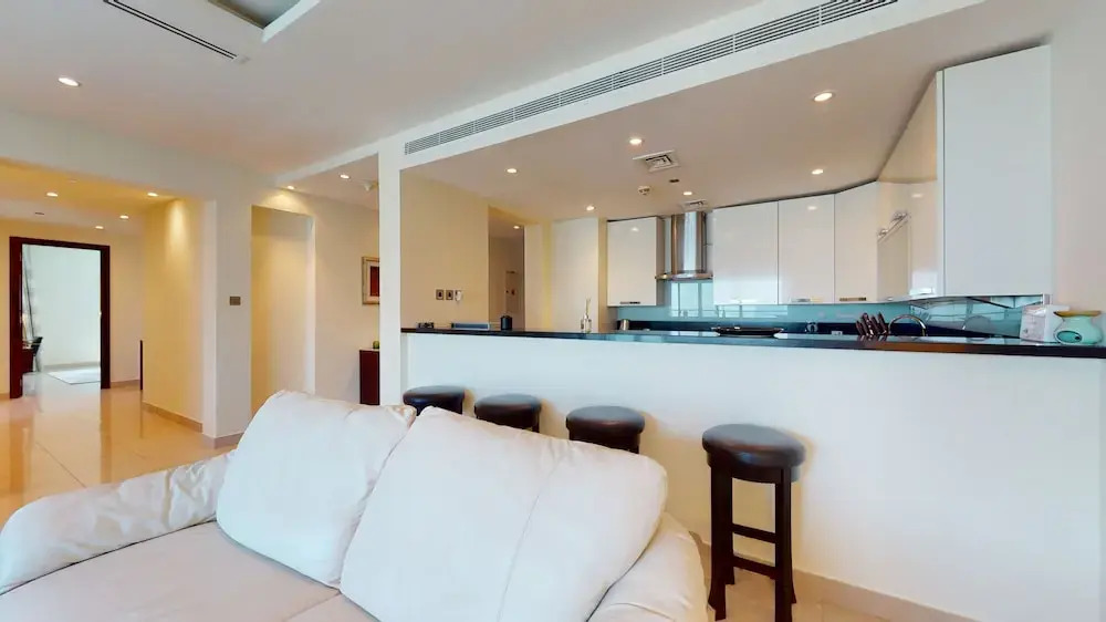 Royal Club By RVHR, Bonnington Residential Tower - JLT