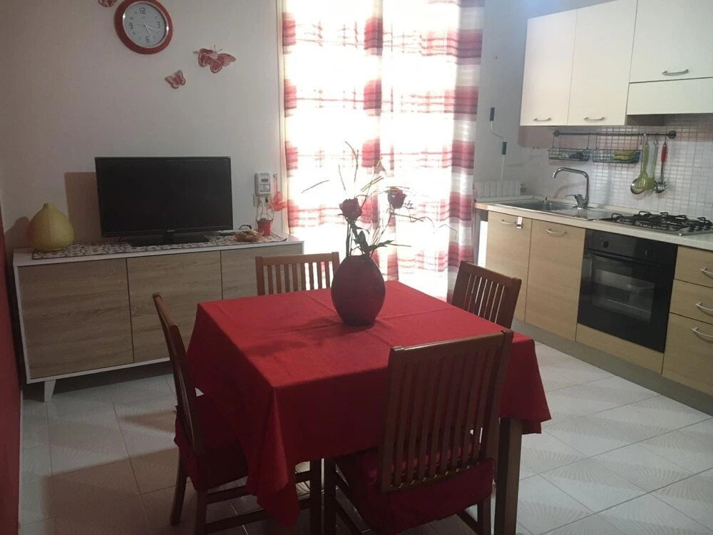 The Wisteria Apartment Near to Main Beach