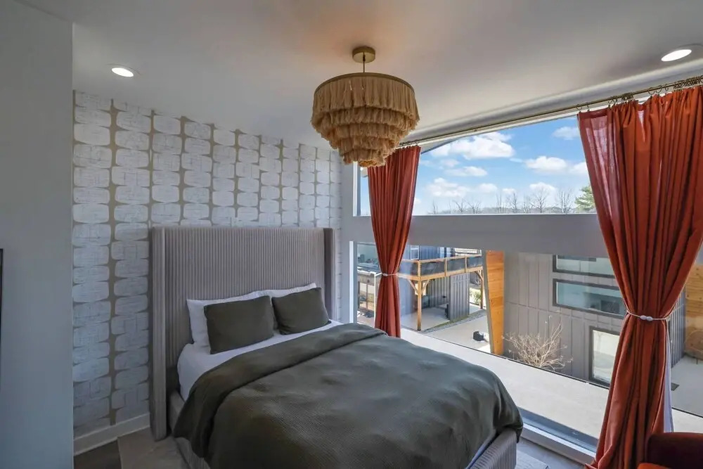 The Business Bungalow-5 Mins From Airport