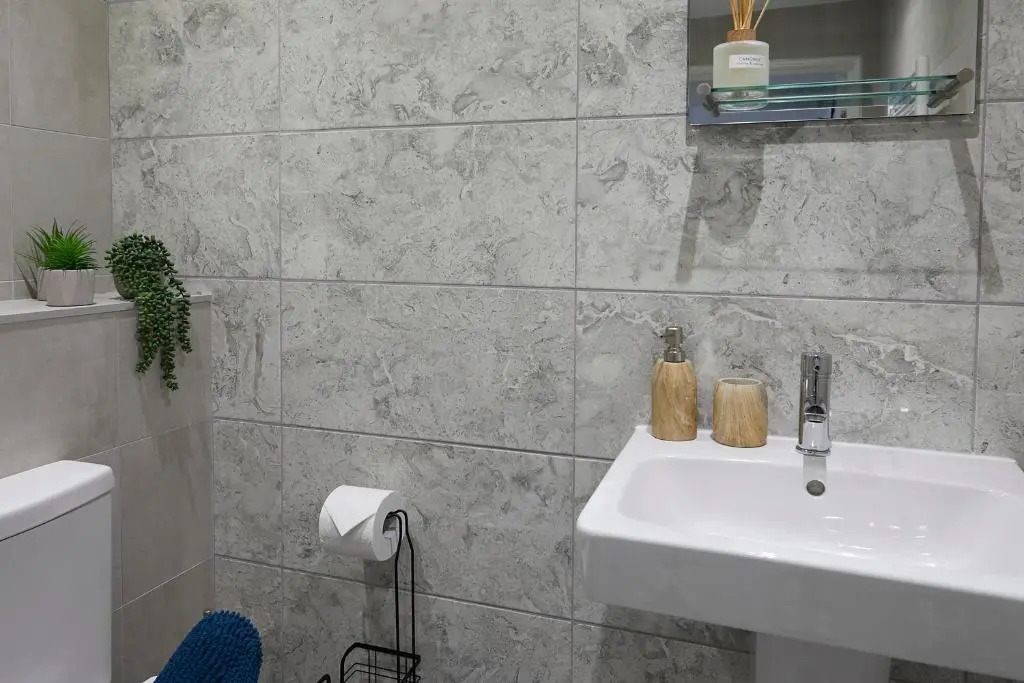THE HIDEAWAY @ EMPIRE 39, town centre location, close to train station- Yorkshire Coast Holiday Lets.