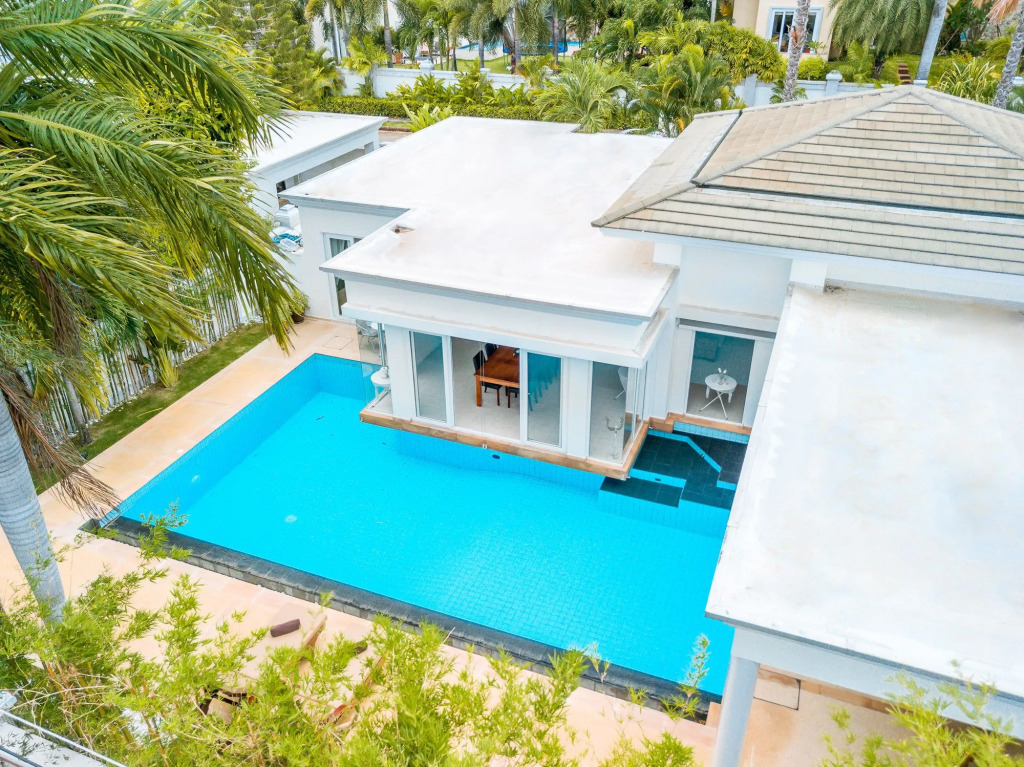 Pool Villa Pattaya H52