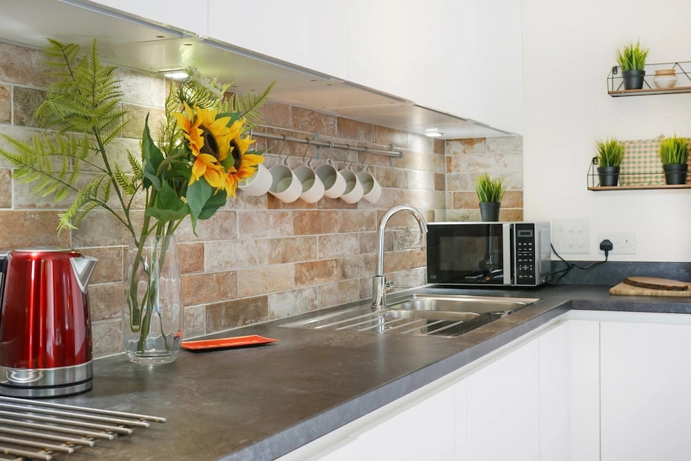 Stylish 2-Bed Flat Near Central London