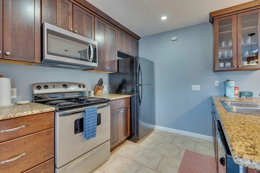 Modern Point Venture Vacation Rental w/ Deck!
