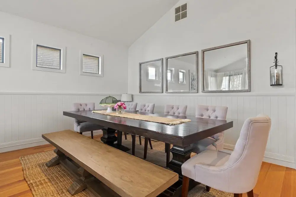 Lakeside 3-bed Family Home With Amazing Views