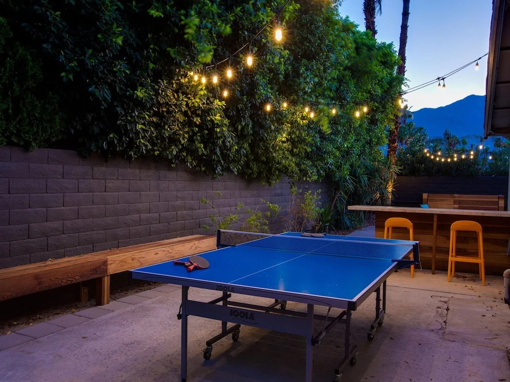 Palm Springs Pool Pad