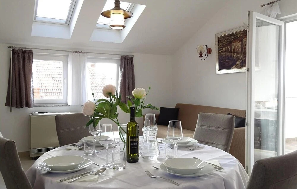 Awesome Apartment in Zadar With Wifi and 2 Bedrooms
