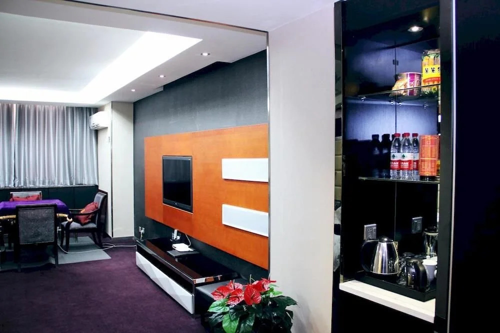 Jianghan Business Hotel