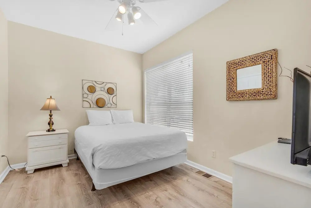 Beach Pointe 101