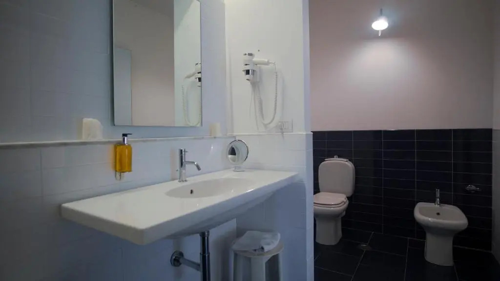 Mistral2 Hotel