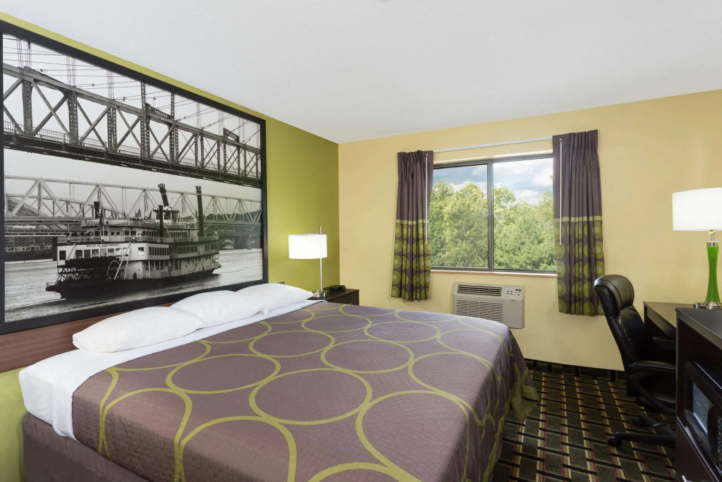 Super 8 by Wyndham Marietta
