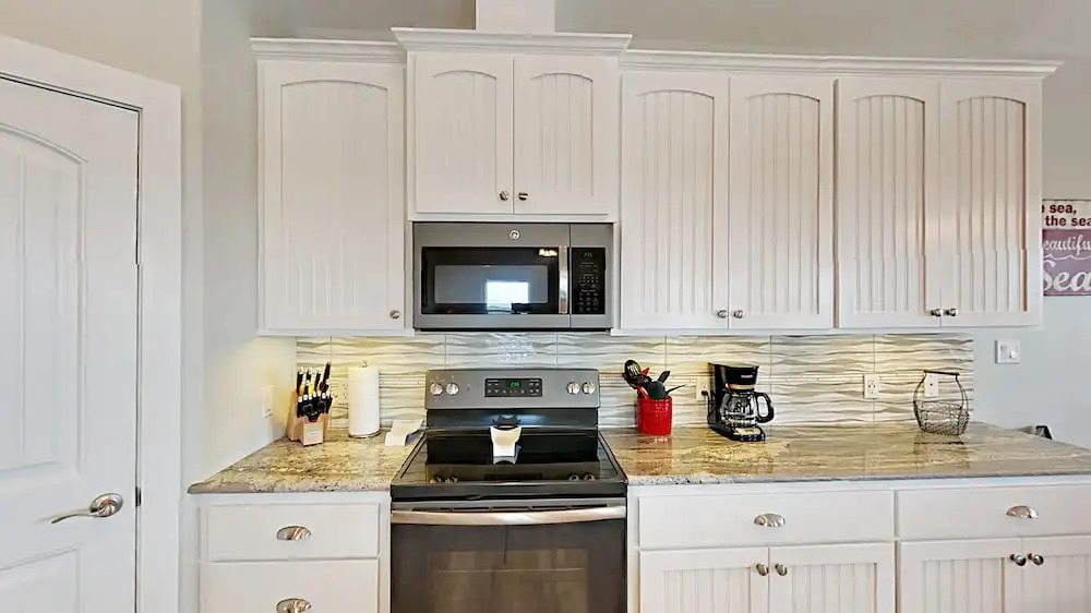 660 Sandpiper Cir Home - 3 Br home by RedAwning