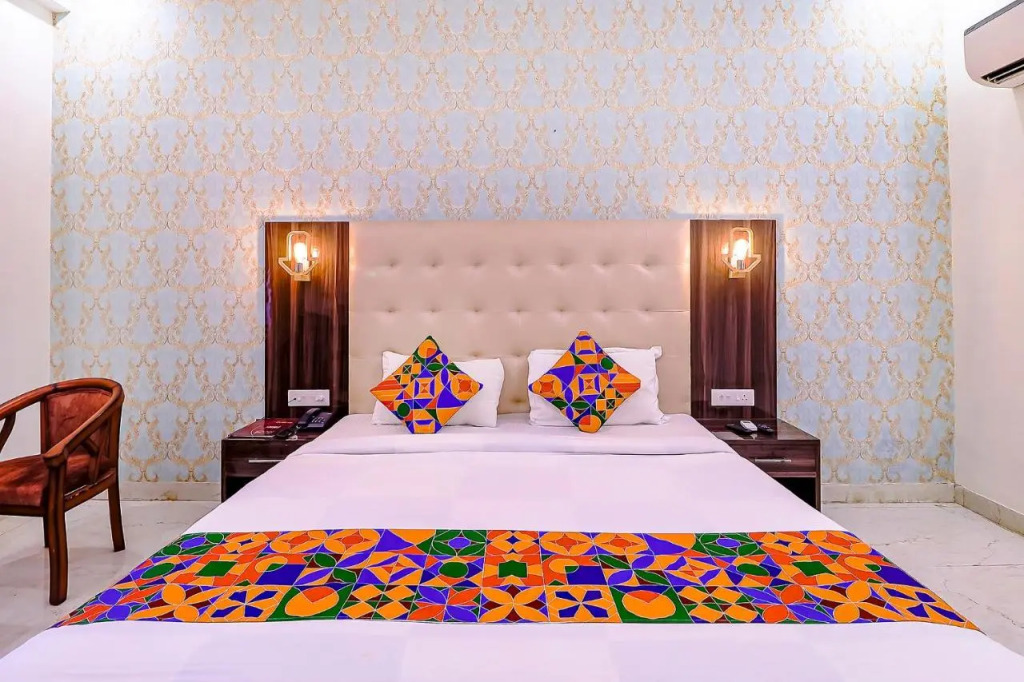 Fabhotel Swess Grand