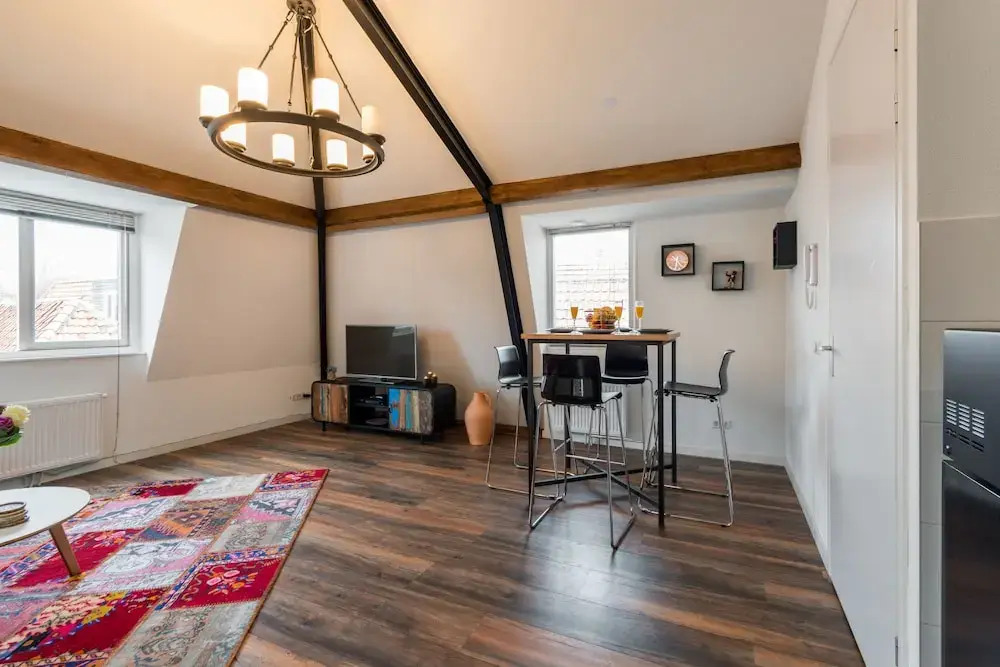 ApartHotel De Koning by Urban Home Stay