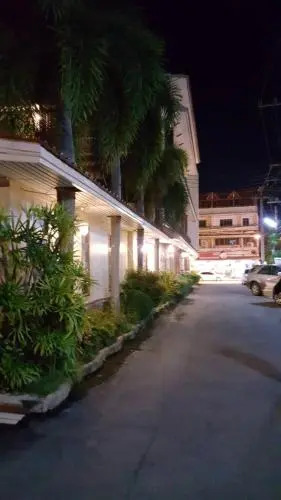 Sawasdipong Hotel