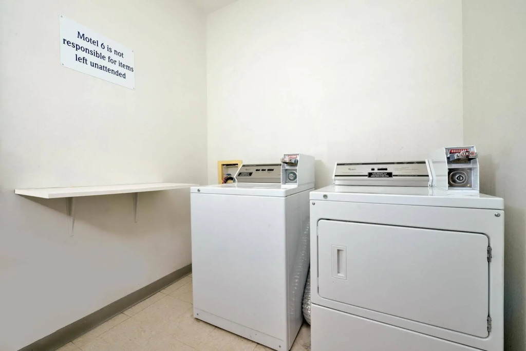 Motel 6-North Richland Hills, TX - Rufe Snow