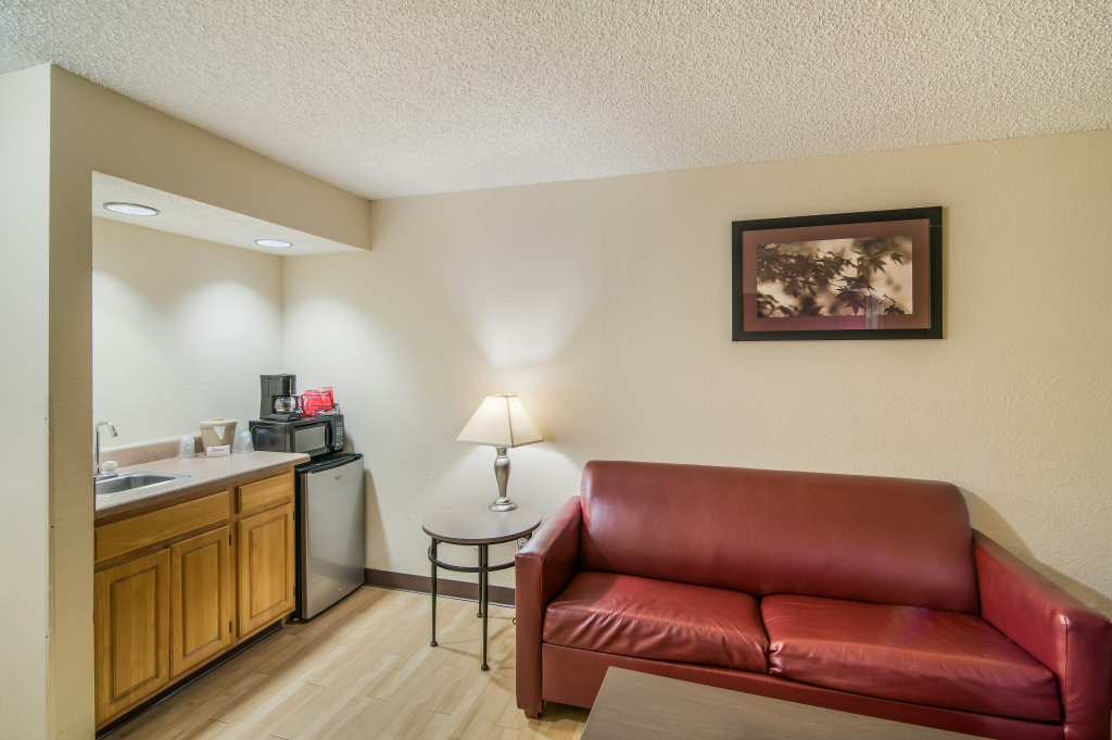 Red Roof Inn & Suites Pensacola East - Milton