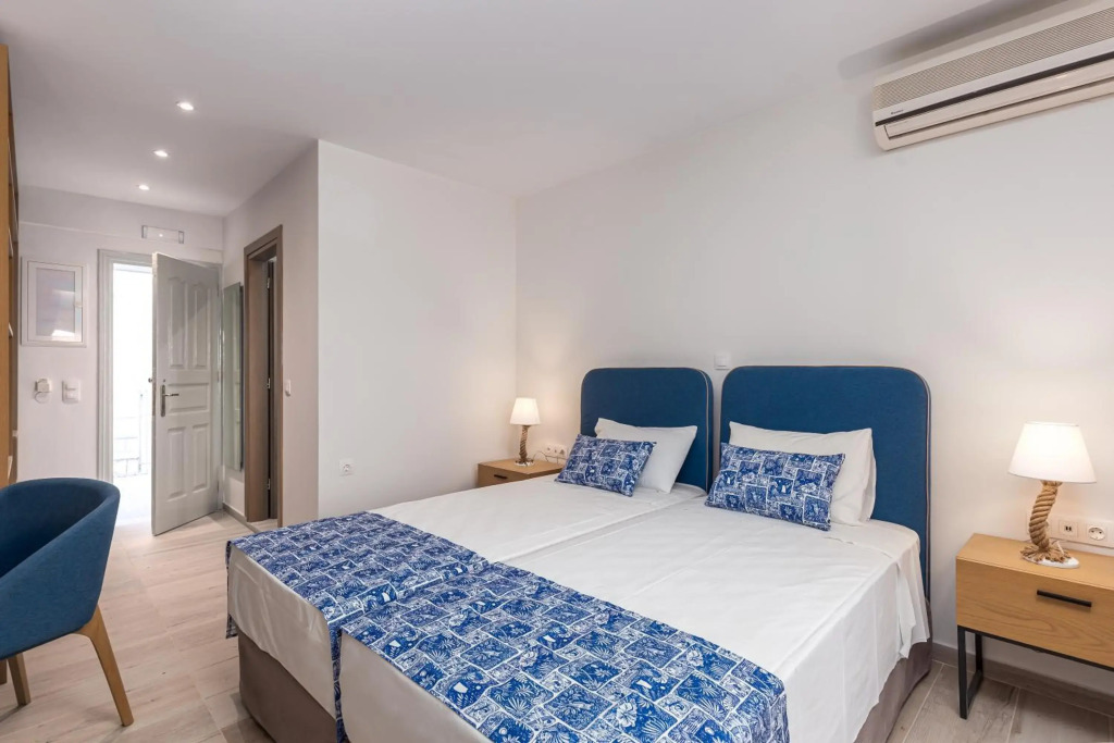 Sirocco Hotel