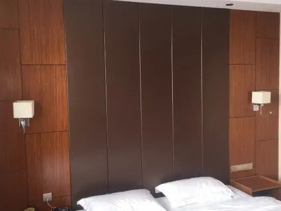 Jingzuan Business Hotel