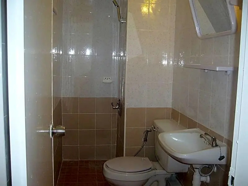 T8 Guesthouse Challenger Muang Thong Thani