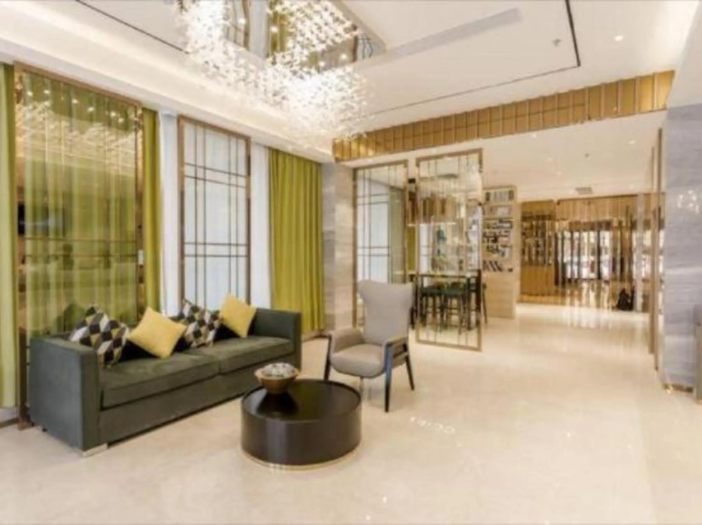 Nanjiang Express Hotel (Sihui Nanjiang Industrial Park)