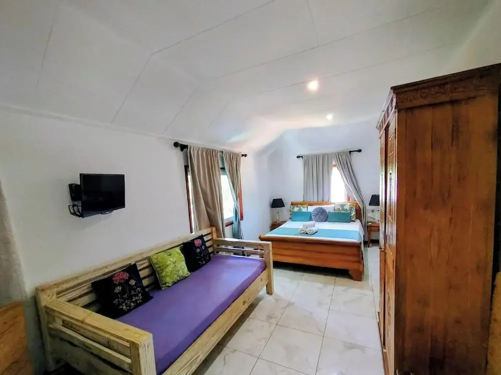 Lucys guesthouse