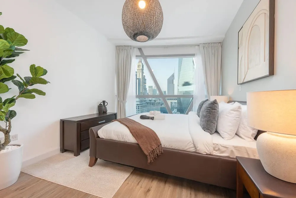 Well-furnished 3 Bedroom in Park Towers Difc
