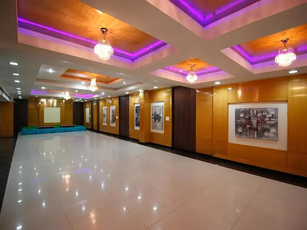 OYO 1520 Hotel Tourist Plaza