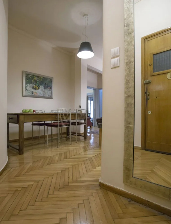 Downtown, classic apartment in Syntagma by GHH
