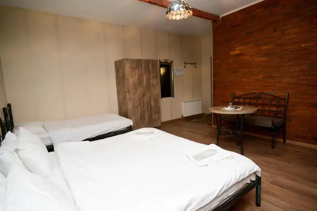 Ragnar Hotel