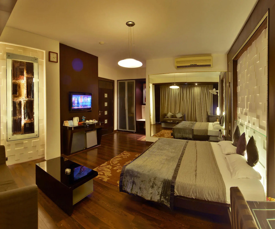 Shreyans Inn