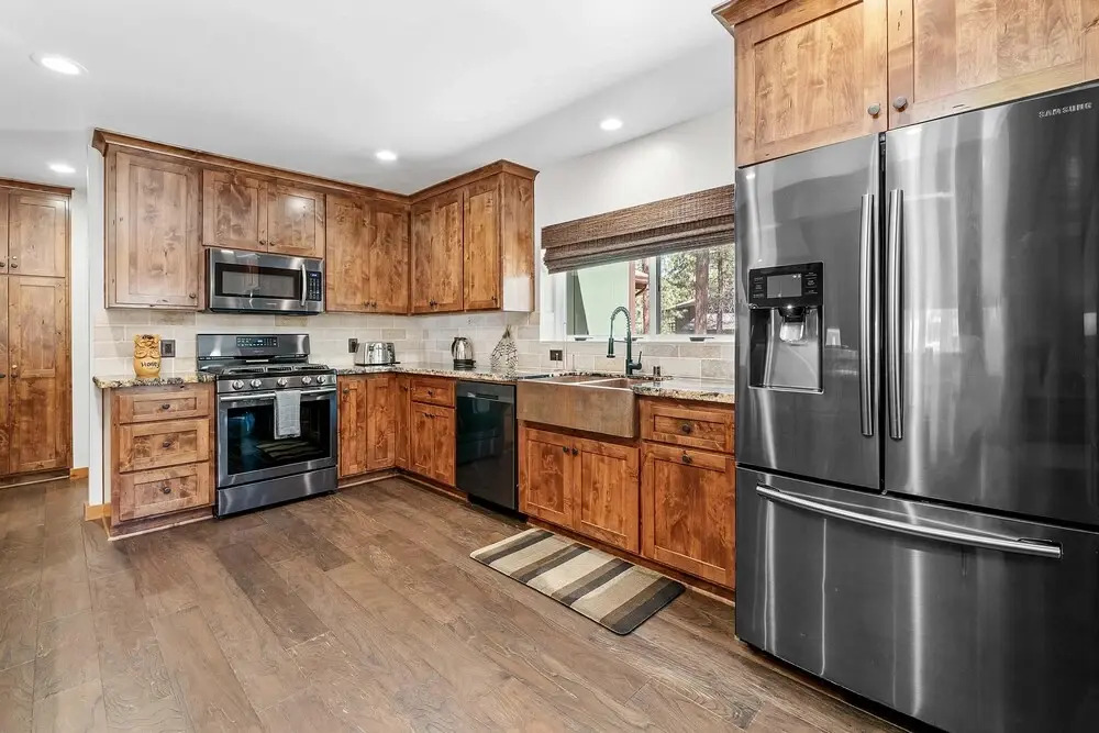 108 - Rustic Ridge Manor