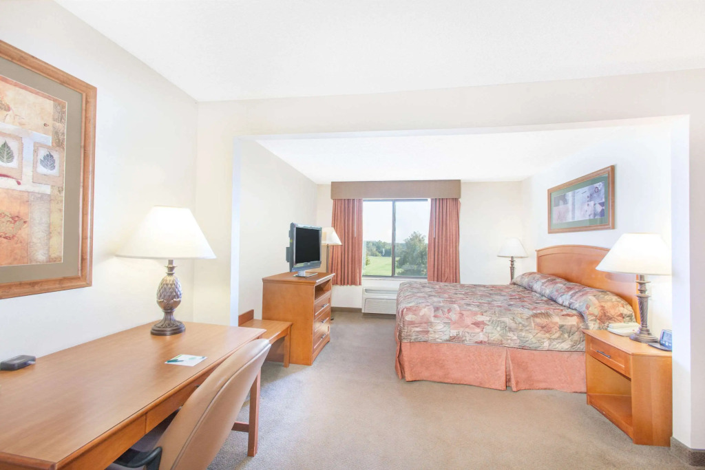 Wingate by Wyndham Bentonville