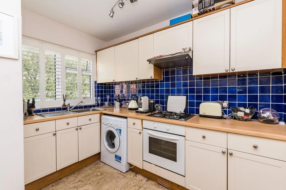 NEW 3BD Flat in the Heart of Richmond Town Centre