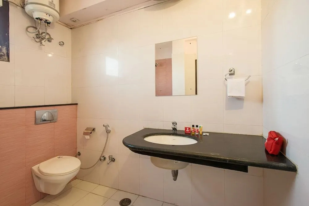 OYO 648 Hotel Royal Ecstasy